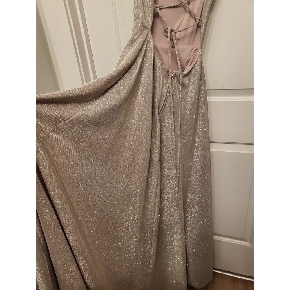 Windsor Sparkly Gold Formal Dress Size 1/2 - Picture 3 of 13